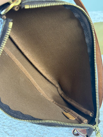 POCHETTE SHOULDER BAG in Monogram