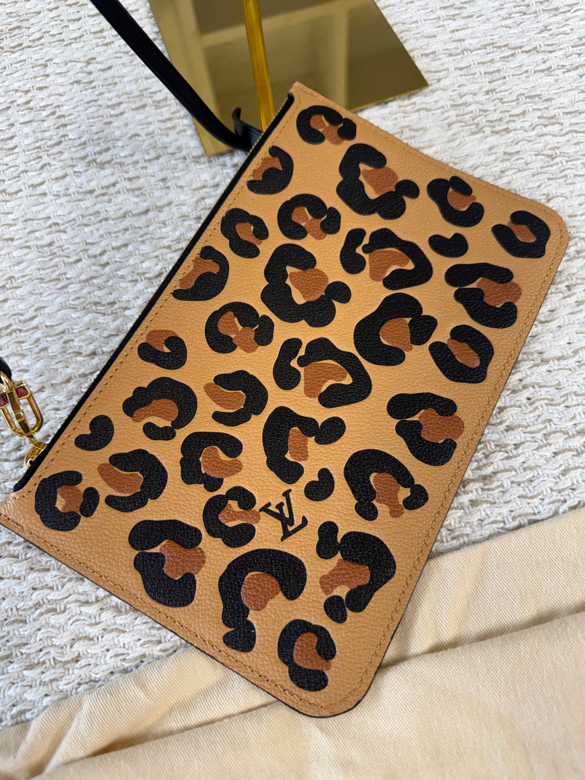 Wild at Heart Neverfull Pochette Zippered Clutch Bag