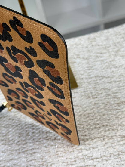 Wild at Heart Neverfull Pochette Zippered Clutch Bag