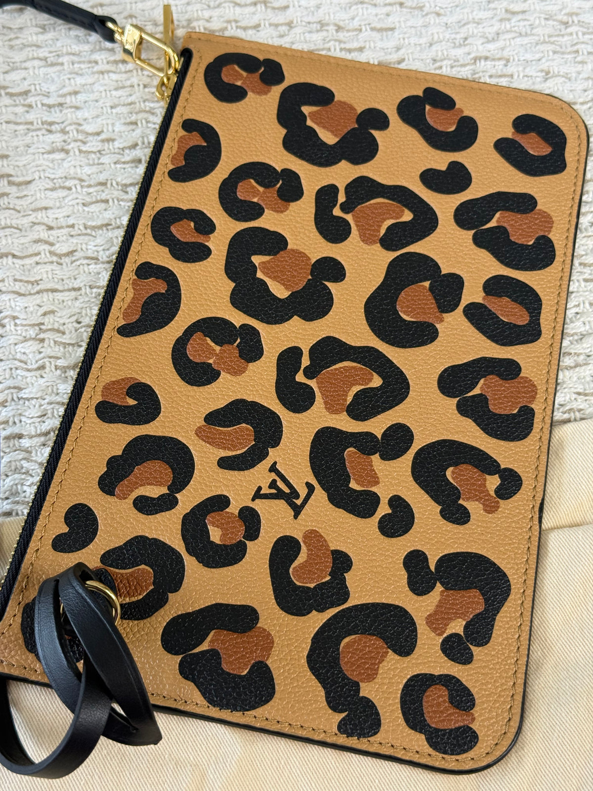 Wild at Heart Neverfull Pochette Zippered Clutch Bag
