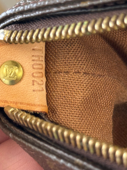 Monogram Cabas Mezzo Tote Bag