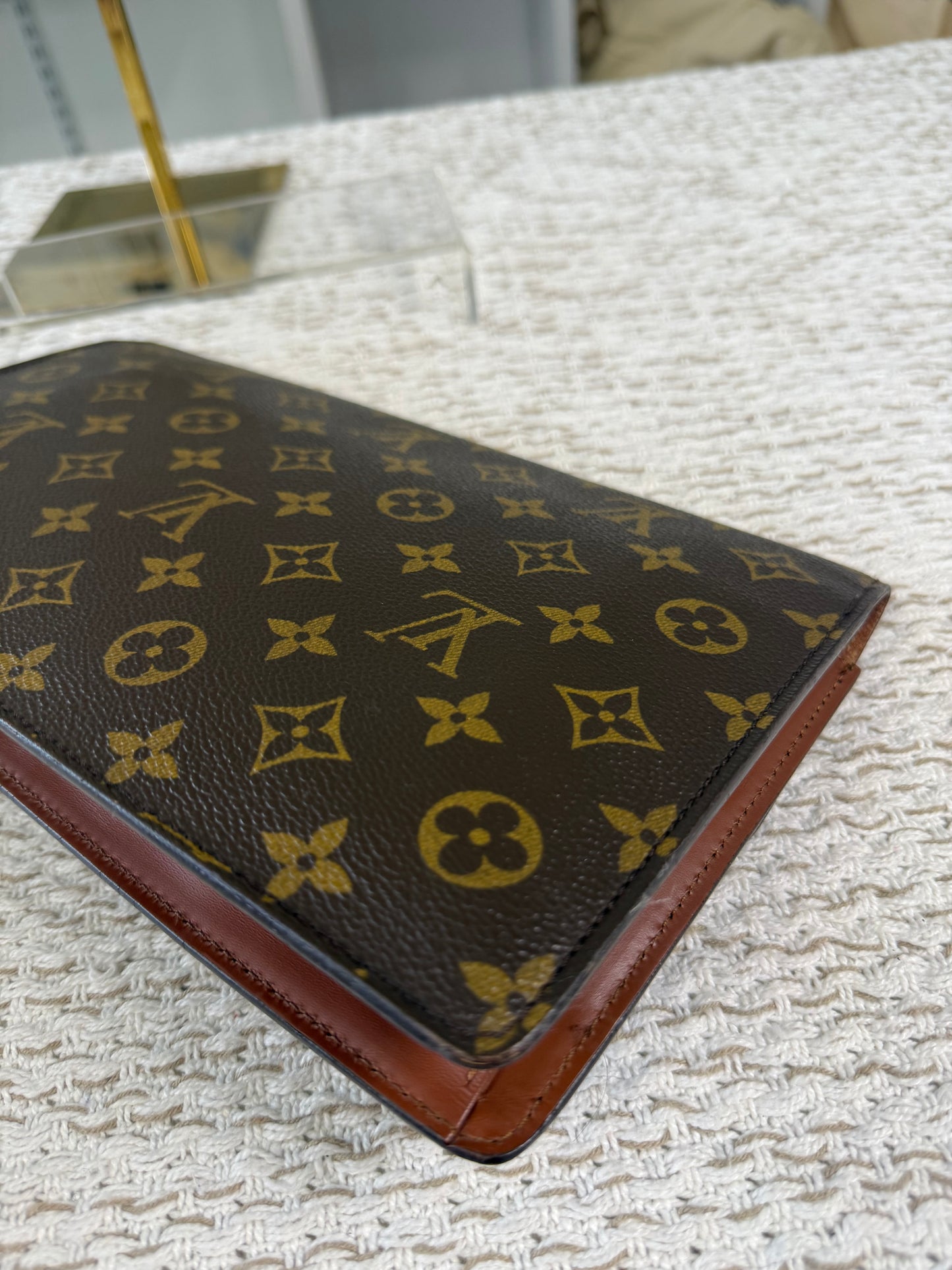 LOUIS VUITTON MONOGRAM CHAILLOT CLUTCH BAG