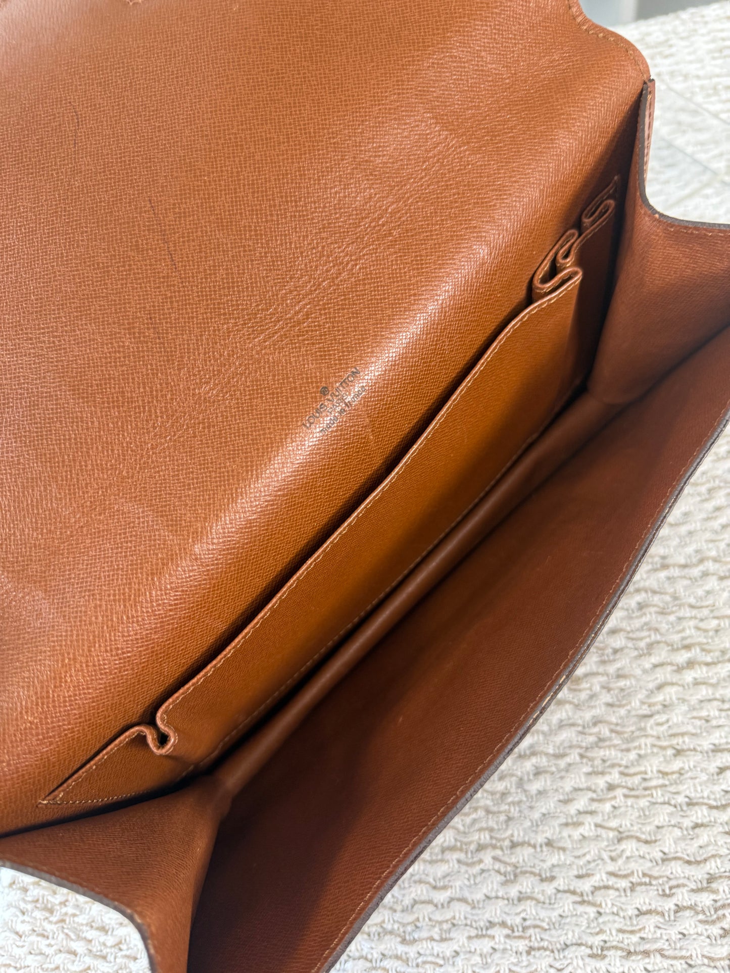 LOUIS VUITTON MONOGRAM CHAILLOT CLUTCH BAG