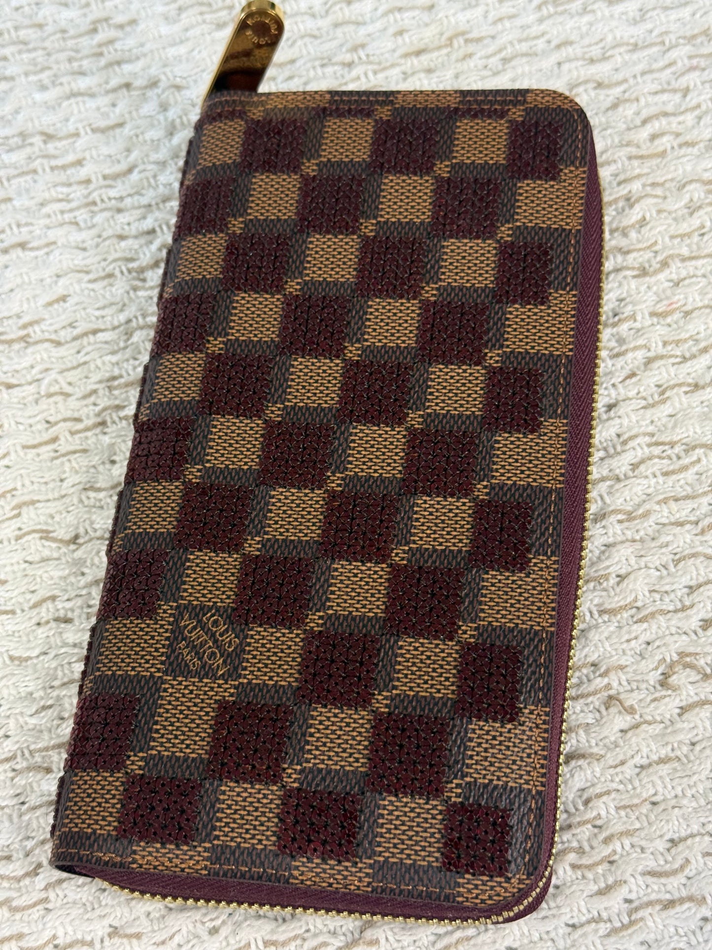 LOUIS VUITTON Zippy Wallet Damier Paillettes Red