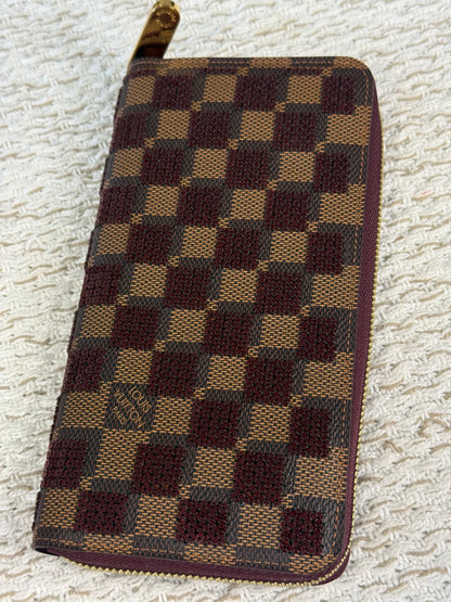 LOUIS VUITTON Zippy Wallet Damier Paillettes Red