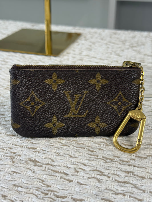 LOUIS VUITTON KEY CLES in MONOGRAM
