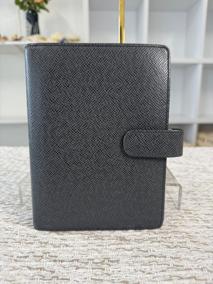 LOUIS VUITTON BLACK TAIGA LEATHER MEDIUM RING AGENDA / NOTEBOOK COVER