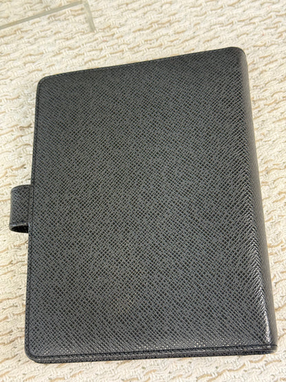 LOUIS VUITTON BLACK TAIGA LEATHER MEDIUM RING AGENDA / NOTEBOOK COVER