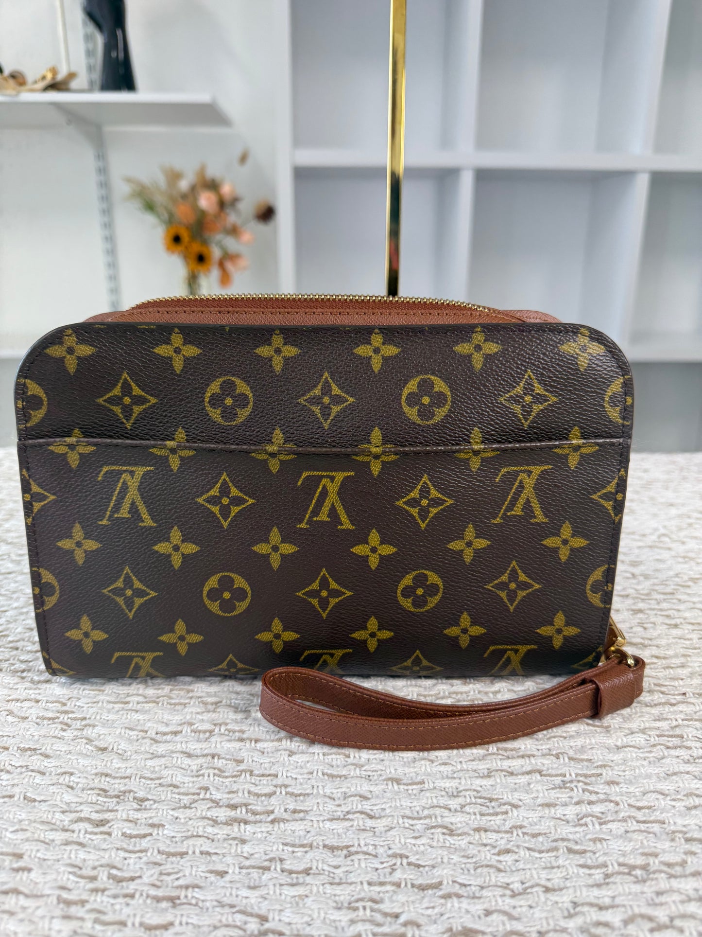 LOUIS VUITTON MONOGRAM ORSAY CLUTCH HAND BAG