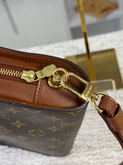 LOUIS VUITTON MONOGRAM ORSAY CLUTCH HAND BAG