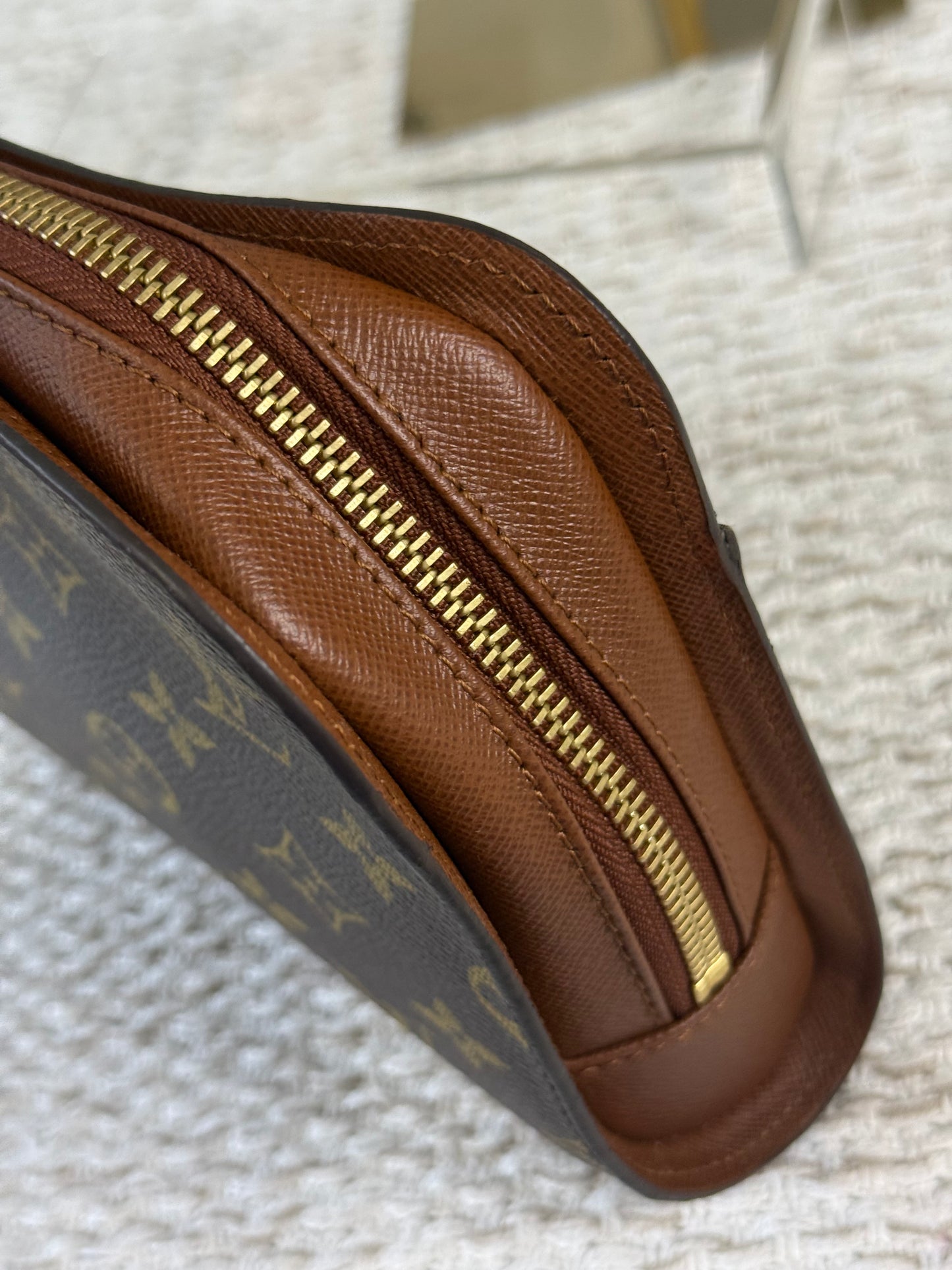 LOUIS VUITTON MONOGRAM ORSAY CLUTCH HAND BAG