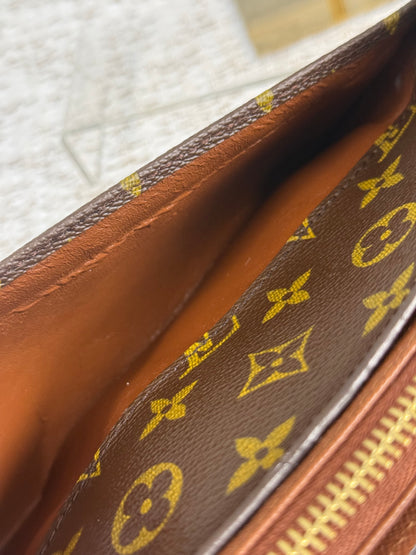 LOUIS VUITTON MONOGRAM ORSAY CLUTCH HAND BAG