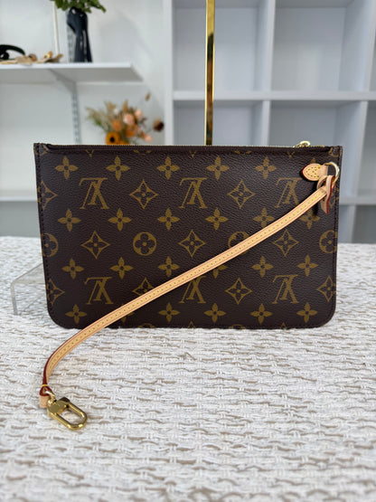 LOUIS VUITTON MONOGRAM NEVERFULL MM POCHETTE WRISTLET