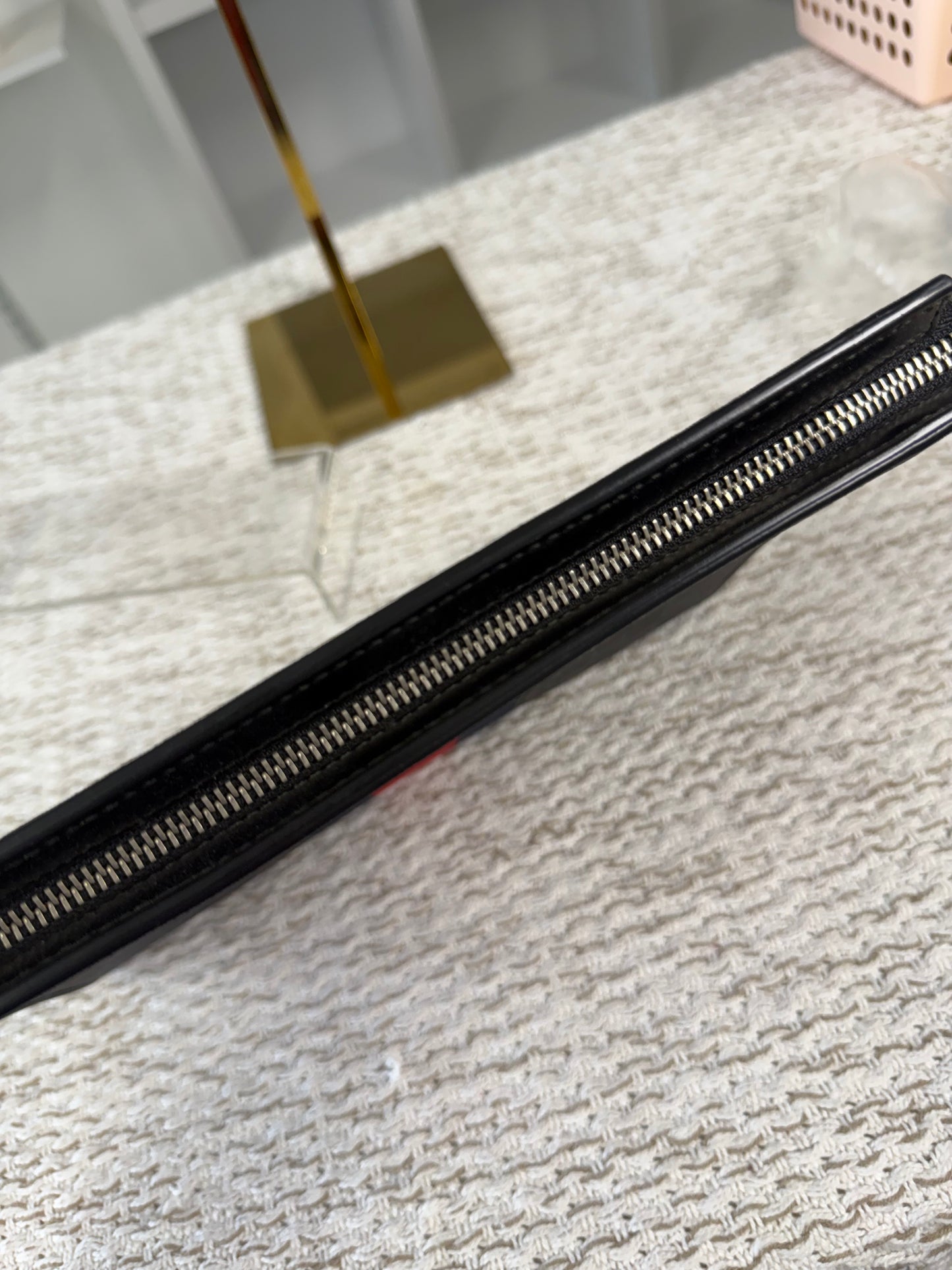 GUCCI GG SUPREME WEB POUCH CLUTCH BAG