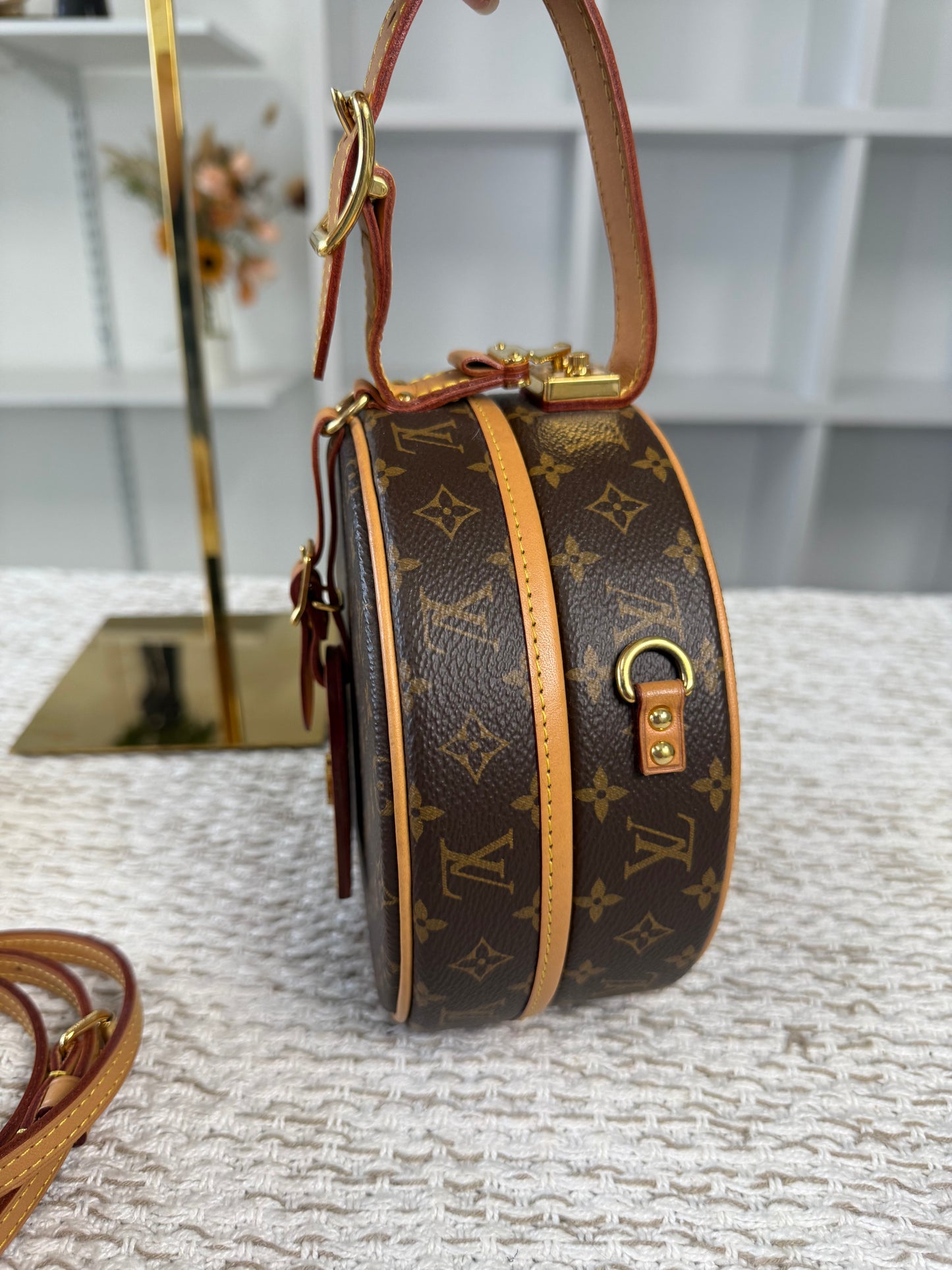 LOUIS VUITTON MONOGRAM CANVAS PETITE BOÎTE CHAPEAU BAG