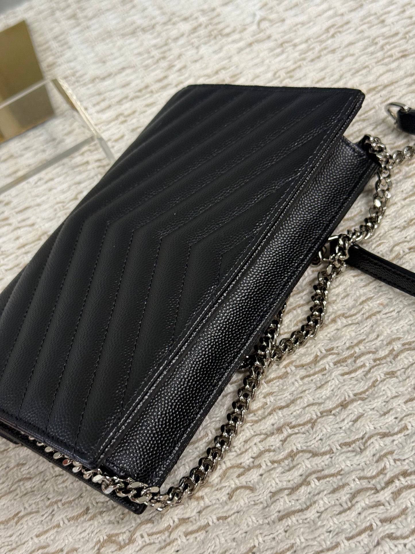 SAINT LAURENT CASSANDRE ENVELOPE WALLET ON CHAIN SILVER-TONED HARDWARE