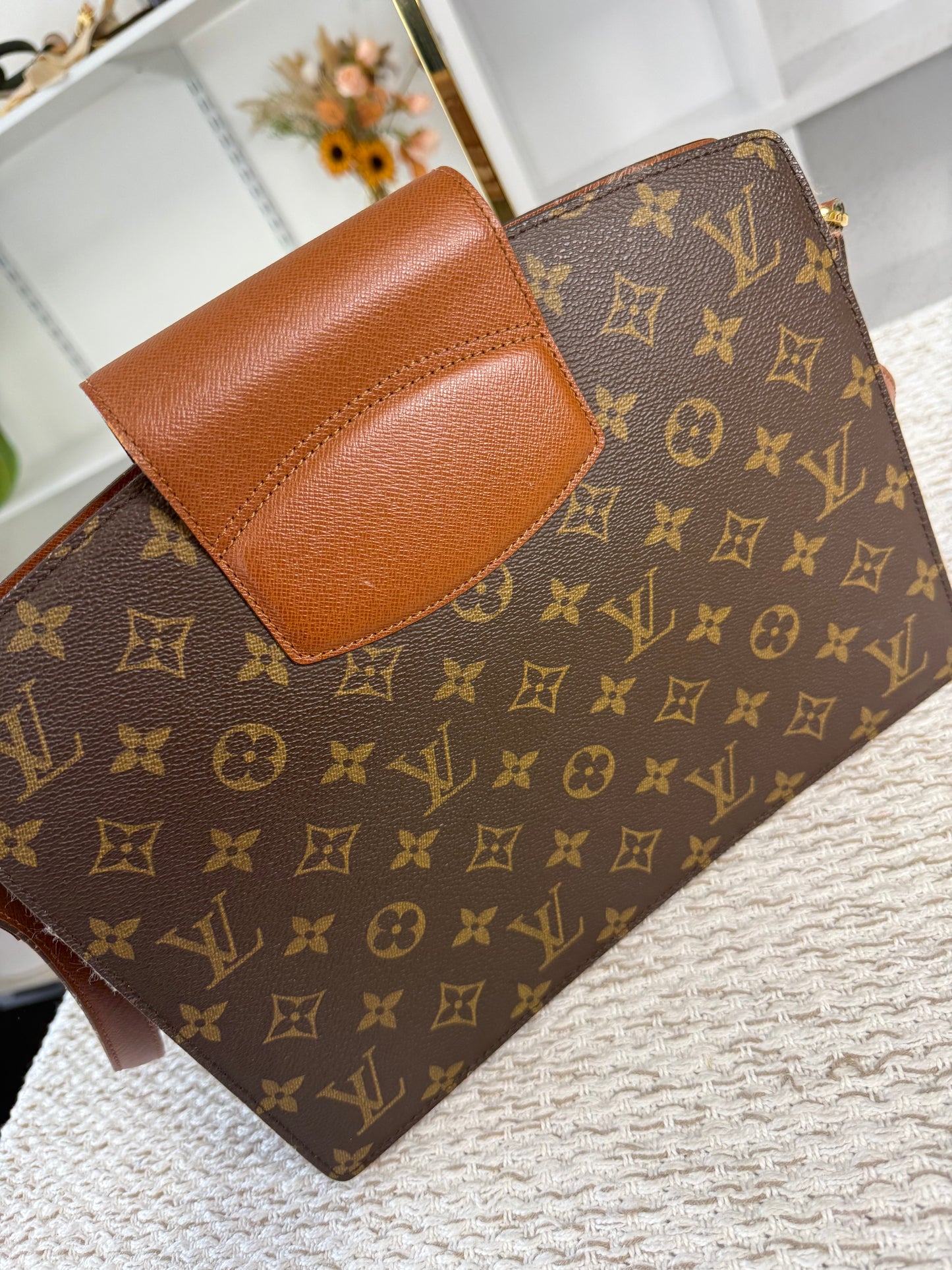 LOUIS VUITTON COURCELLES SHOULDER BAG IN MONOGRAM