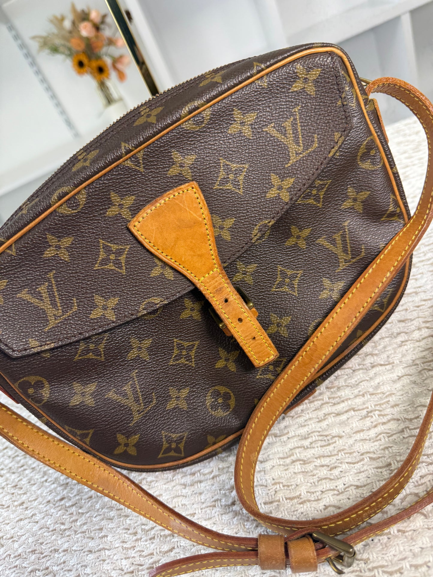LOUIS VUITTON MONOGRAM CANVAS JEUNE FILLE MM SHOULDER BAG