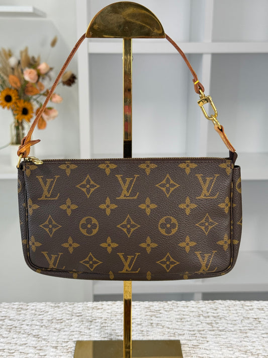 LOUIS VUITTON MONOGRAM CANVAS ACCESSORIES POCHETTE BAG
