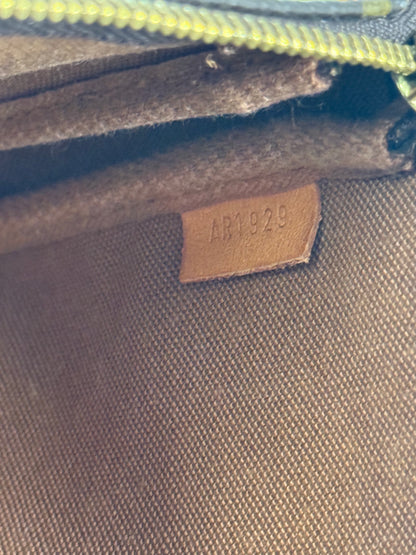 LOUIS VUITTON MONOGRAM CANVAS ACCESSORIES POCHETTE BAG
