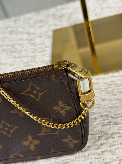 LOUIS VUITTON MONOGRAM MINI POCHETTE ACCESSORIES