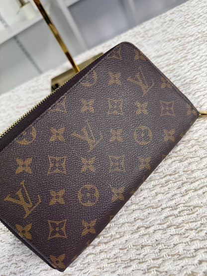 LOUIS VUITTON MONOGRAM CANVAS ZIPPY ORGANIZER LONG WALLET