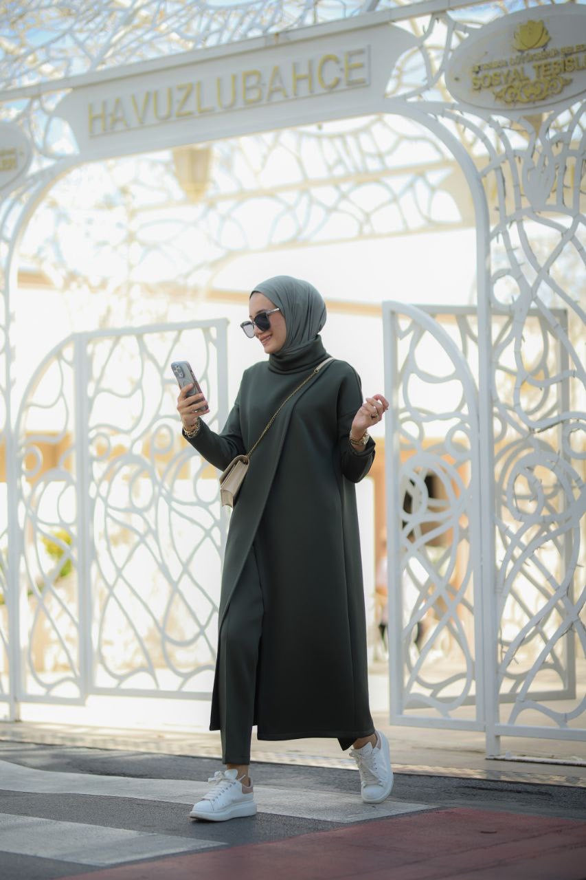 GUCCI RED PEBBLED LEATHER INTERLOCKING G MEDIUM SHOULDER BAG