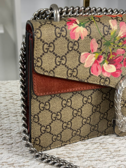 GUCCI BEIGE/PINK GG SUPREME BLOOMS COATED CANVAS SMALL DIONYSUS SHOULDER BAG