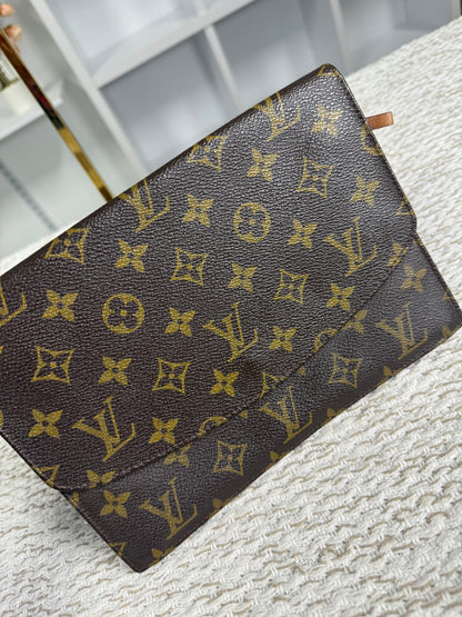 LOUIS VUITTON RABAT CLUTCH