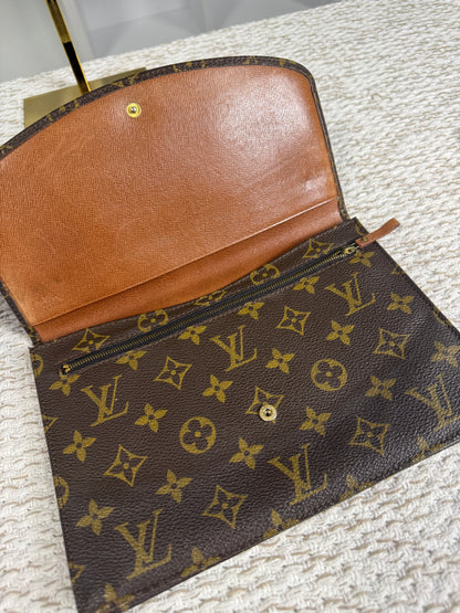 LOUIS VUITTON RABAT CLUTCH