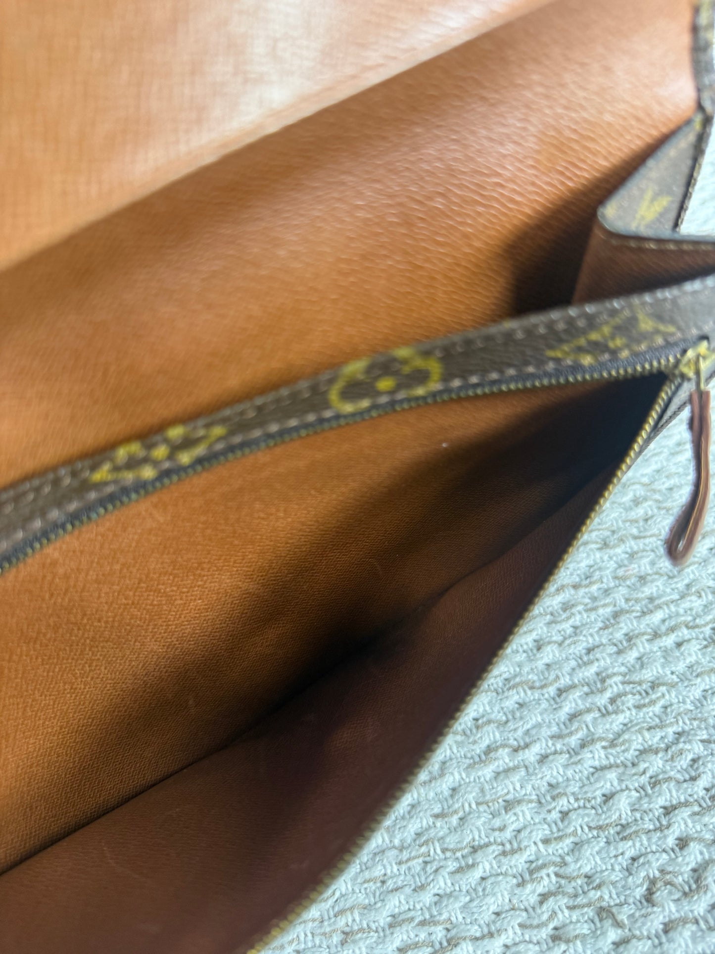 LOUIS VUITTON RABAT CLUTCH