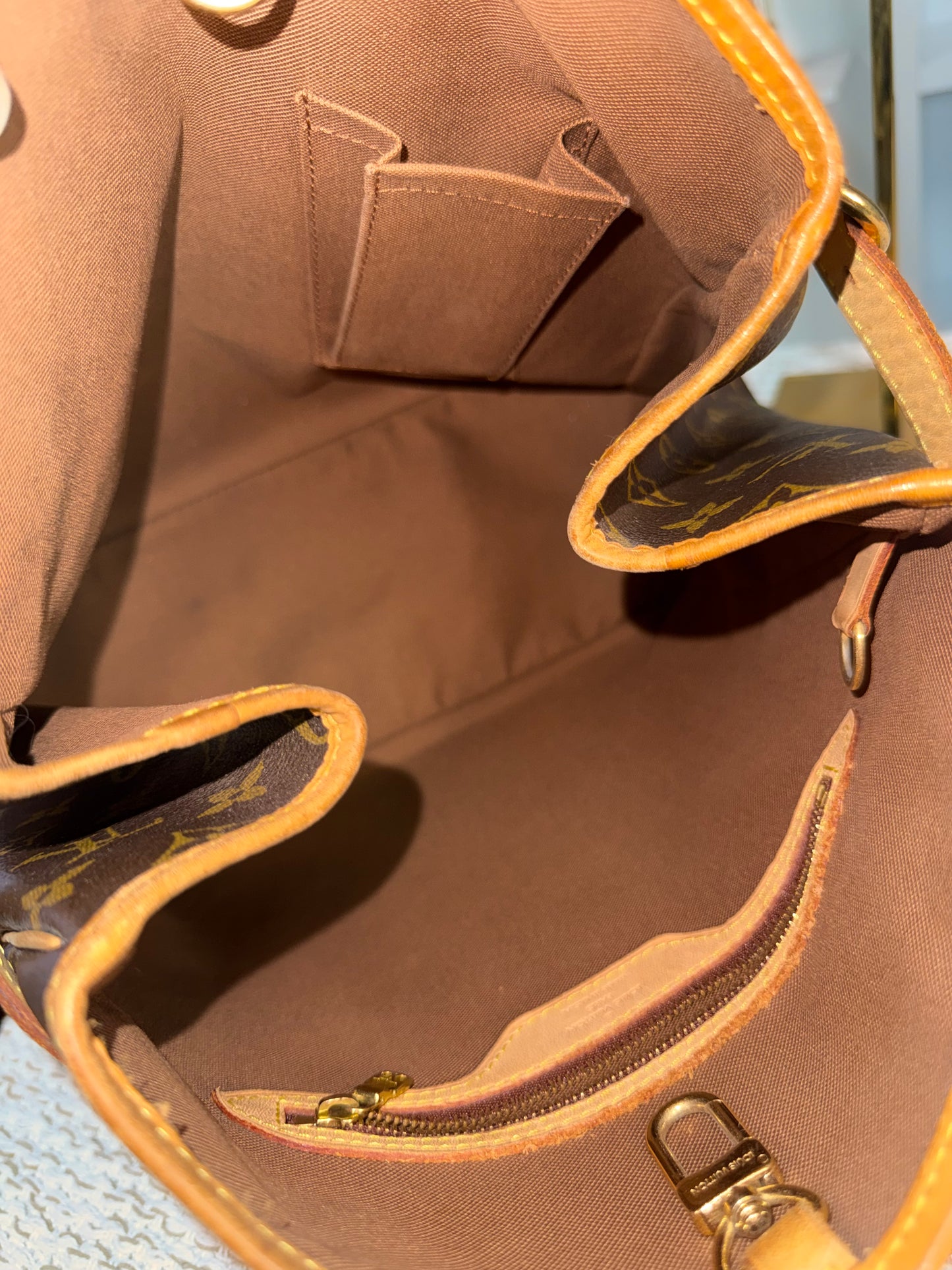 LOUIS VUITTON MONOGRAM CANVAS BATIGNOLLES VERTICAL BAG