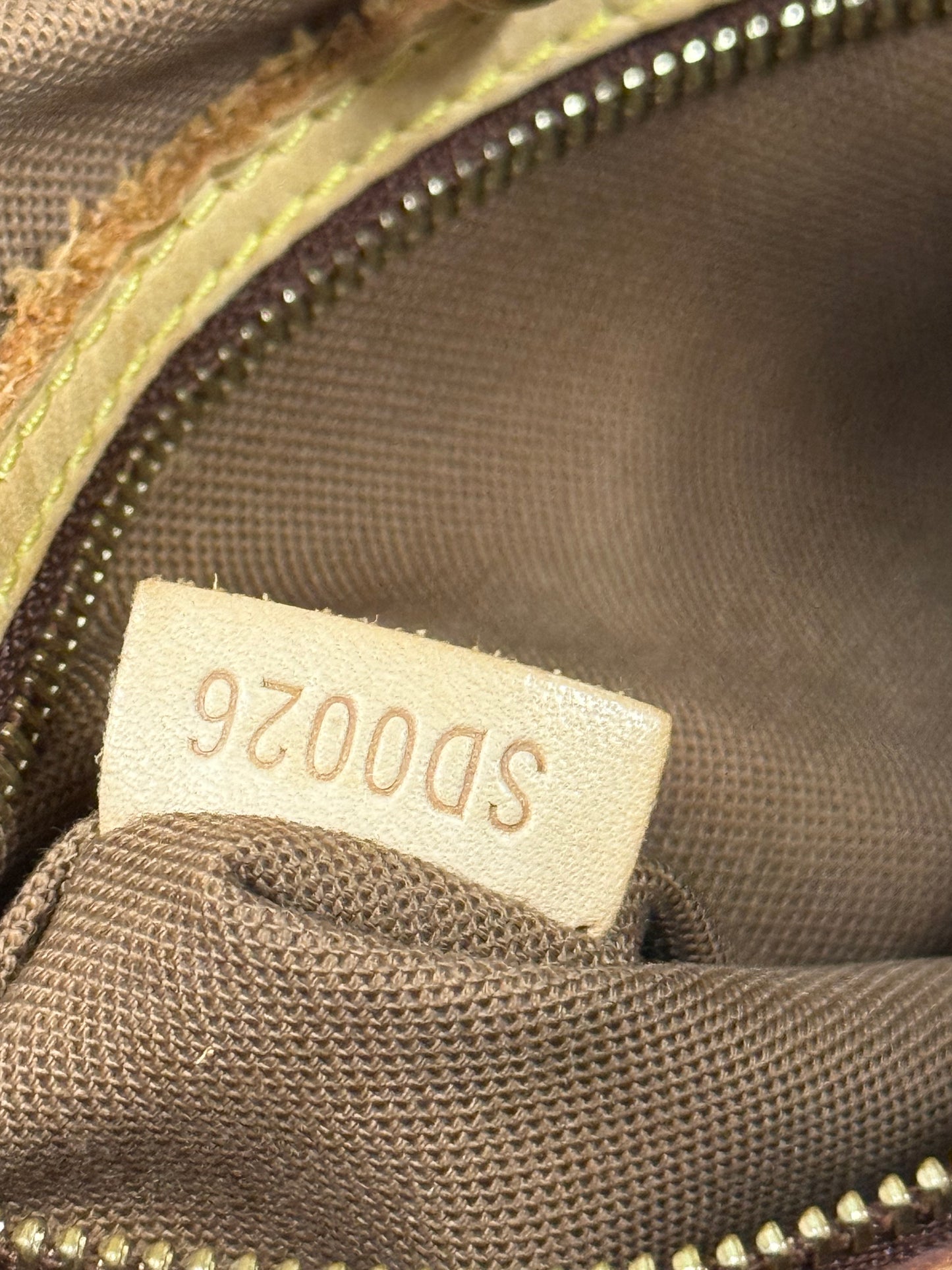 LOUIS VUITTON MONOGRAM CANVAS BATIGNOLLES VERTICAL BAG