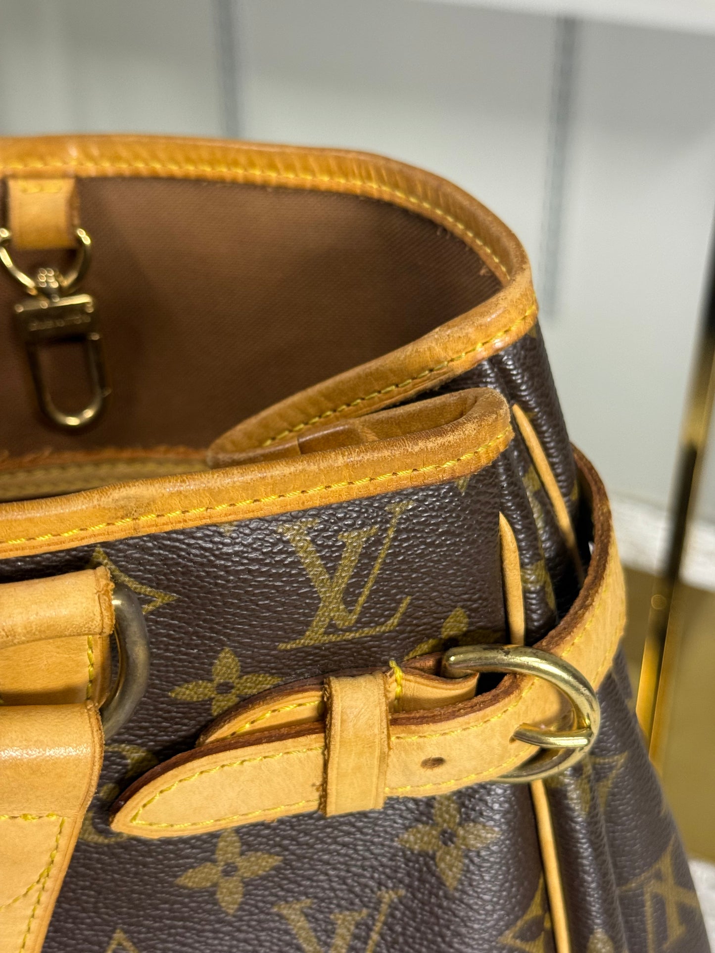LOUIS VUITTON MONOGRAM CANVAS BATIGNOLLES VERTICAL BAG