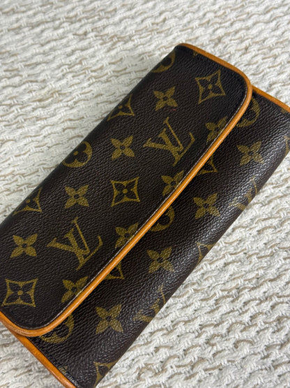 LOUIS VUITTON MONOGRAM CANVAS POCHETTE TWIN PM - NO STRAP