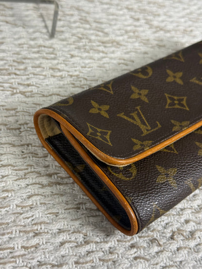 LOUIS VUITTON MONOGRAM CANVAS POCHETTE TWIN PM - NO STRAP