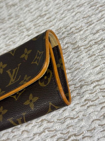 LOUIS VUITTON MONOGRAM CANVAS POCHETTE TWIN PM - NO STRAP