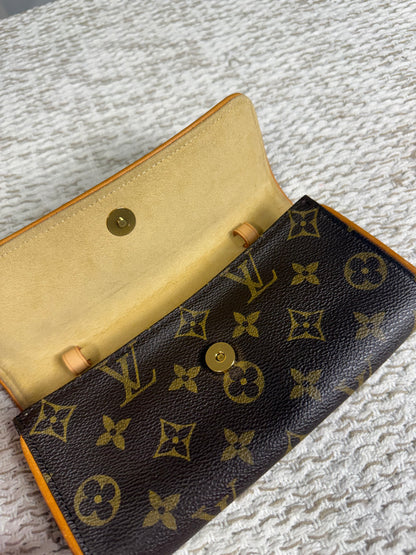 LOUIS VUITTON MONOGRAM CANVAS POCHETTE TWIN PM - NO STRAP
