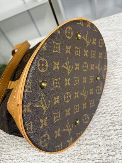 LOUIS VUITTON MONOGRAM BUCKET GM