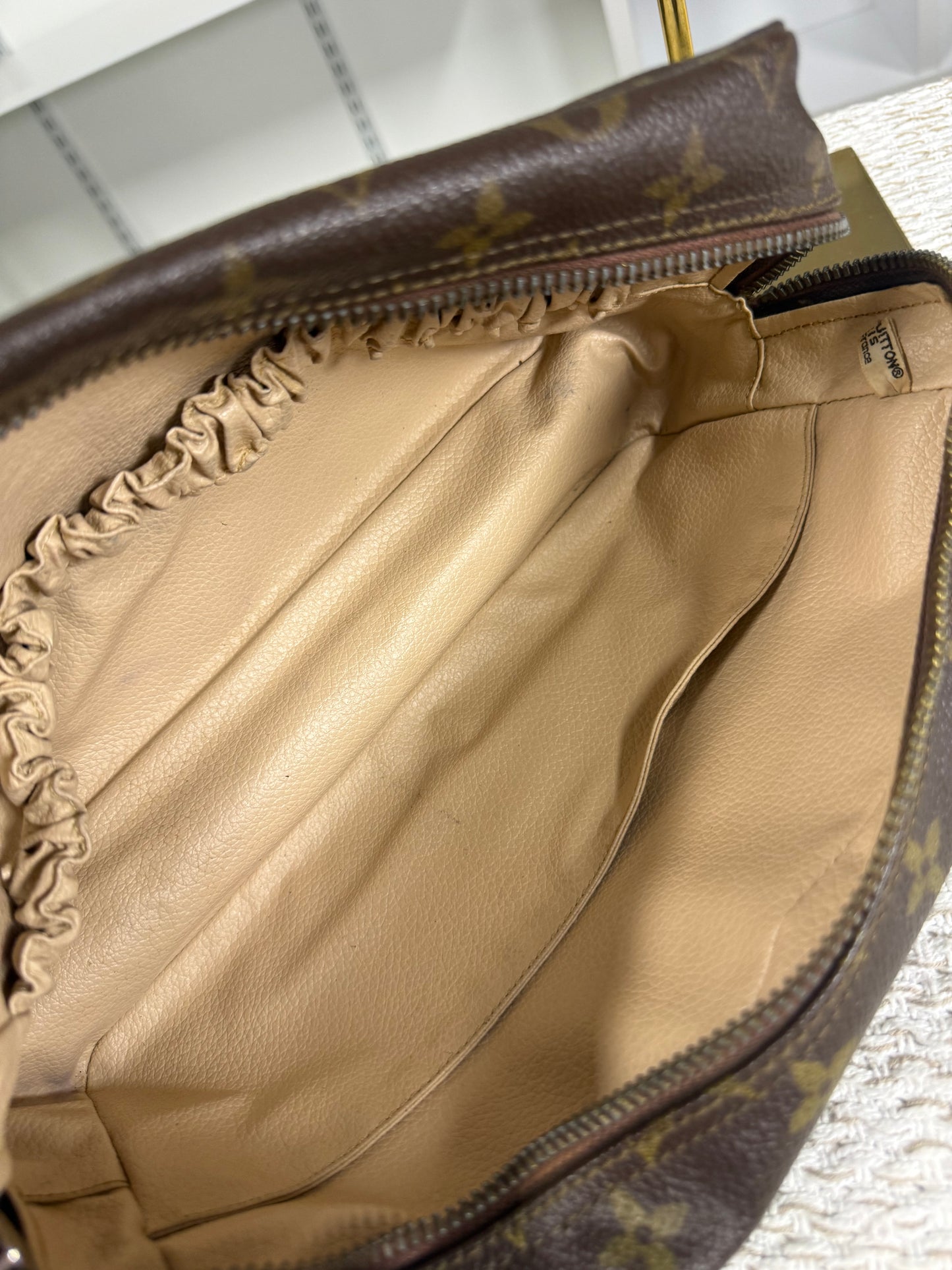 LOUIS VUITTON MONOGRAM CANVAS TROUSSE TOILETTE 28 COSMETIC BAG