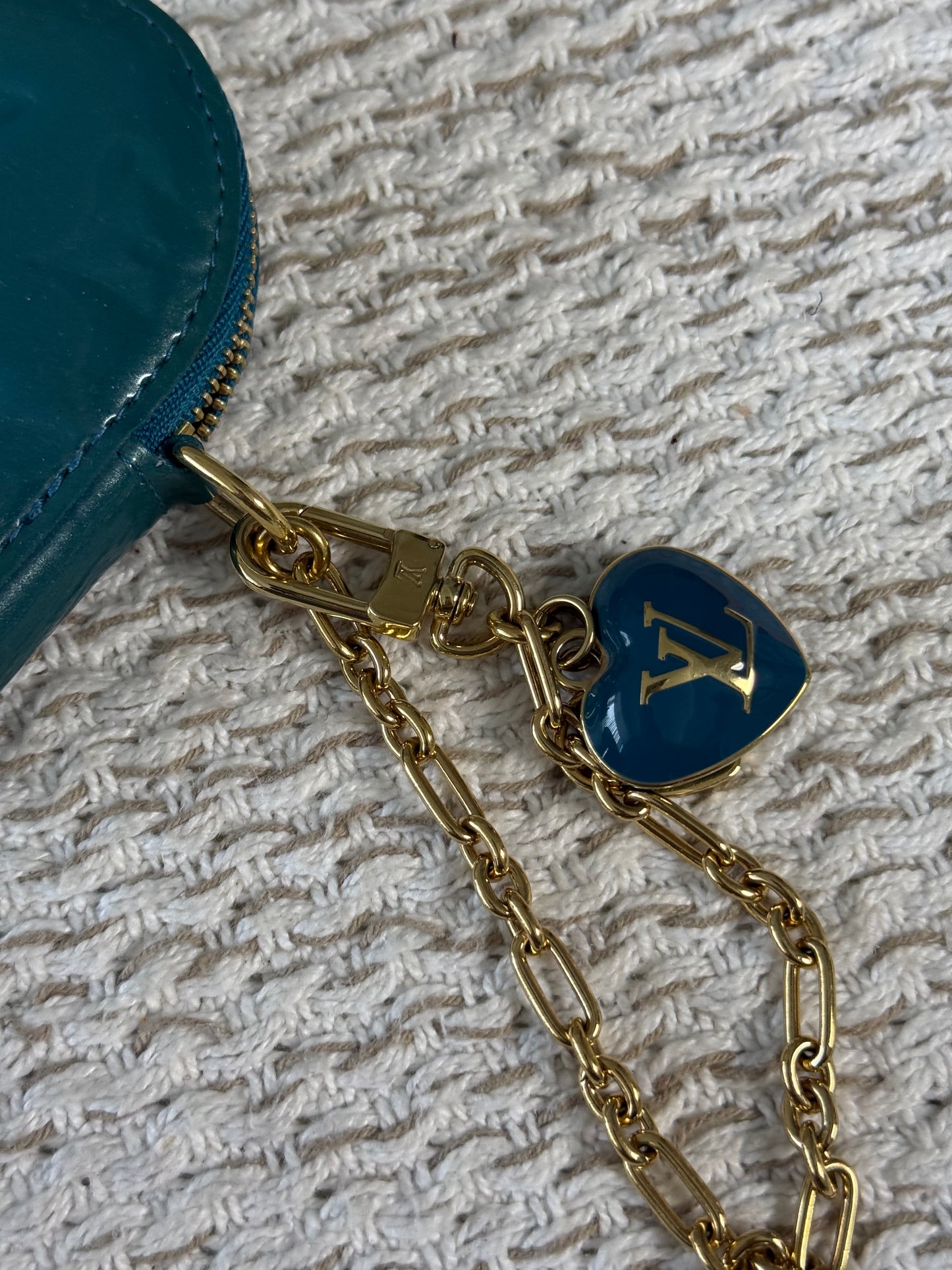 LOUIS VUITTON BLUE GALACTIC MONOGRAM VERNIS HEART COIN‑PURSE
