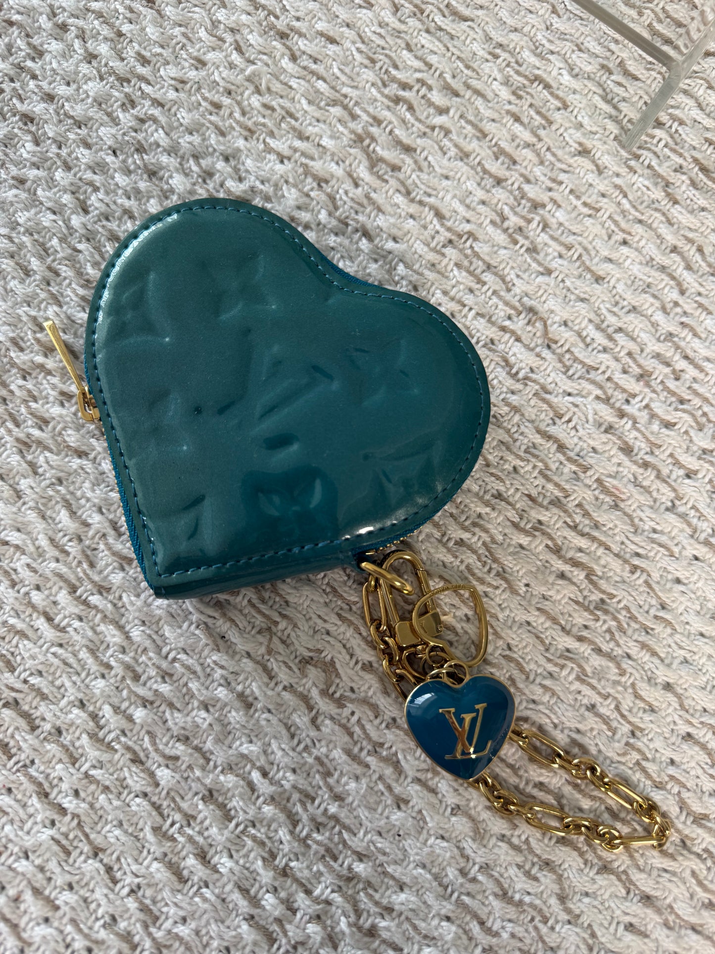 LOUIS VUITTON BLUE GALACTIC MONOGRAM VERNIS HEART COIN‑PURSE