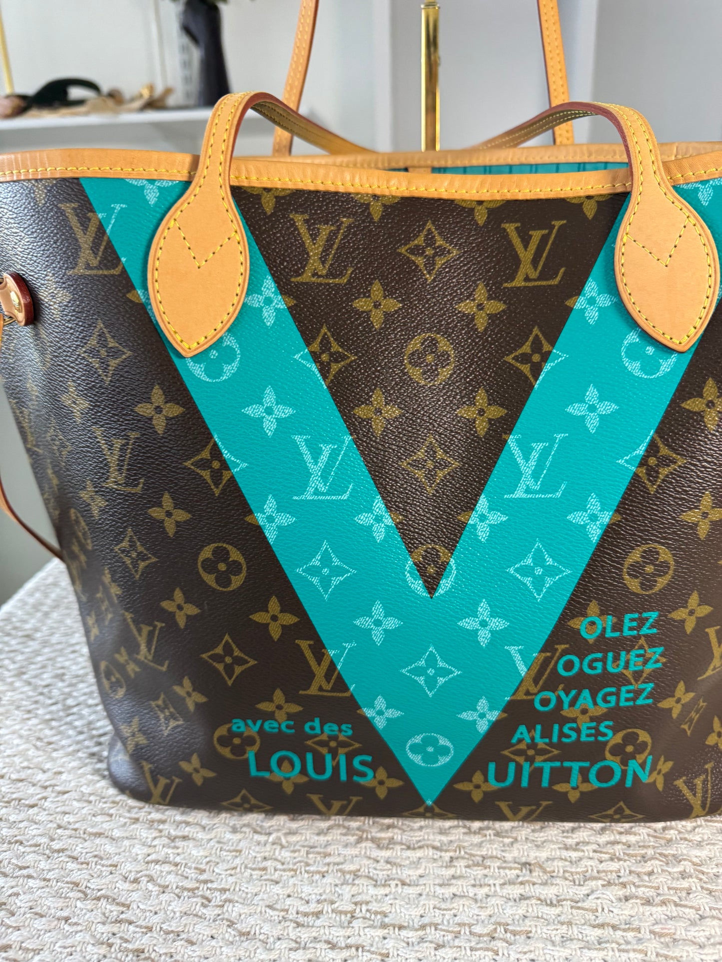 LIMITED EDITION TURQUOISE MONOGRAM V NEVERFULL MM BAG WITH POCHETTE