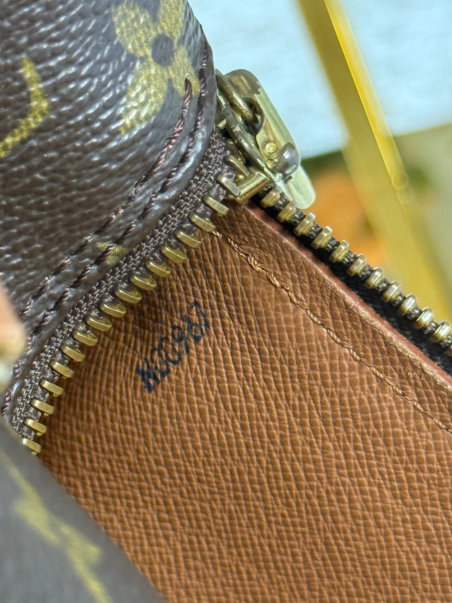 LOUIS VUITTON 1996 MONOGRAM PAPILLON 30 HANDBAG