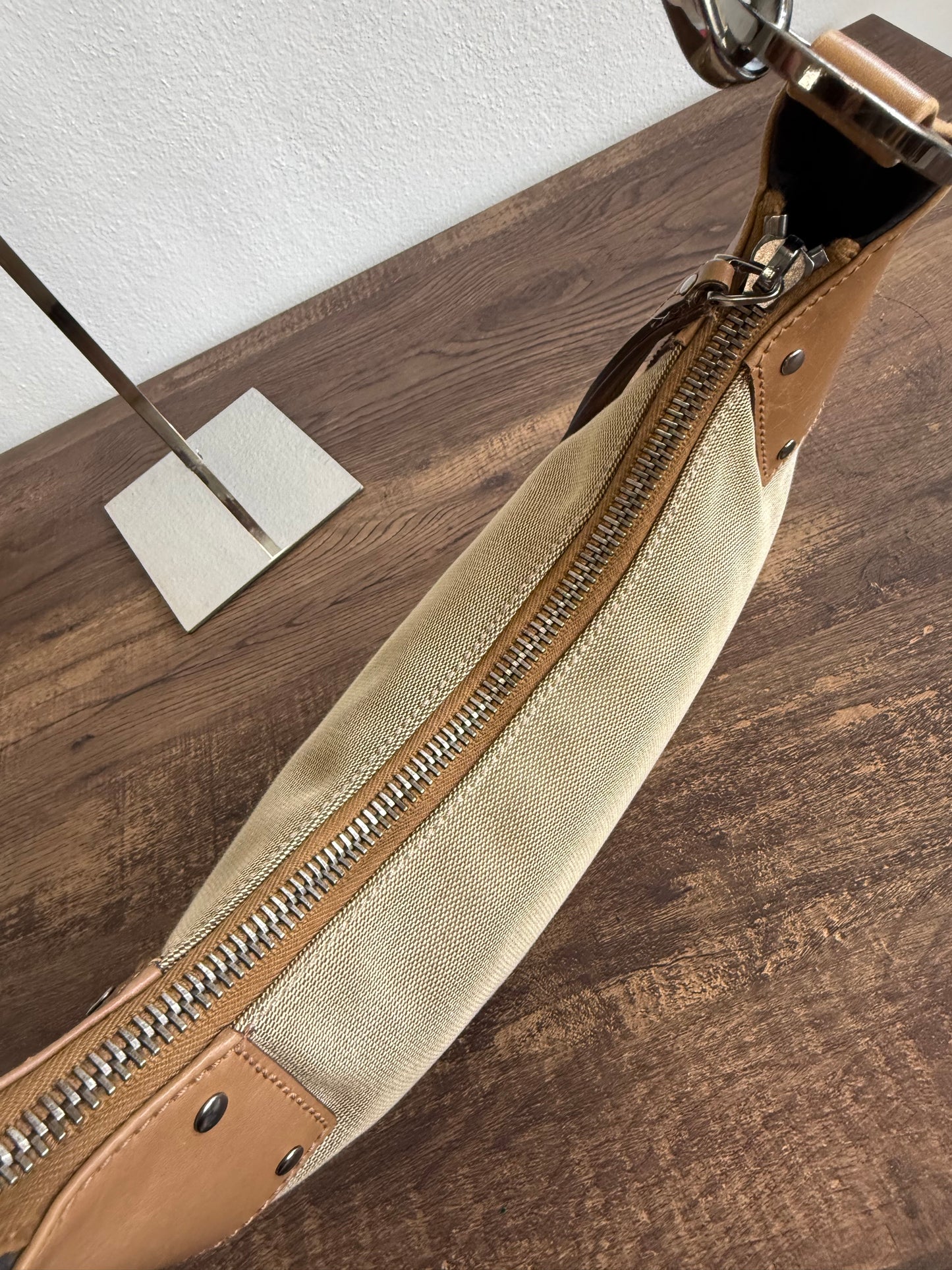 GUCCI Vintage beige canvas leather half-moon hobo bag