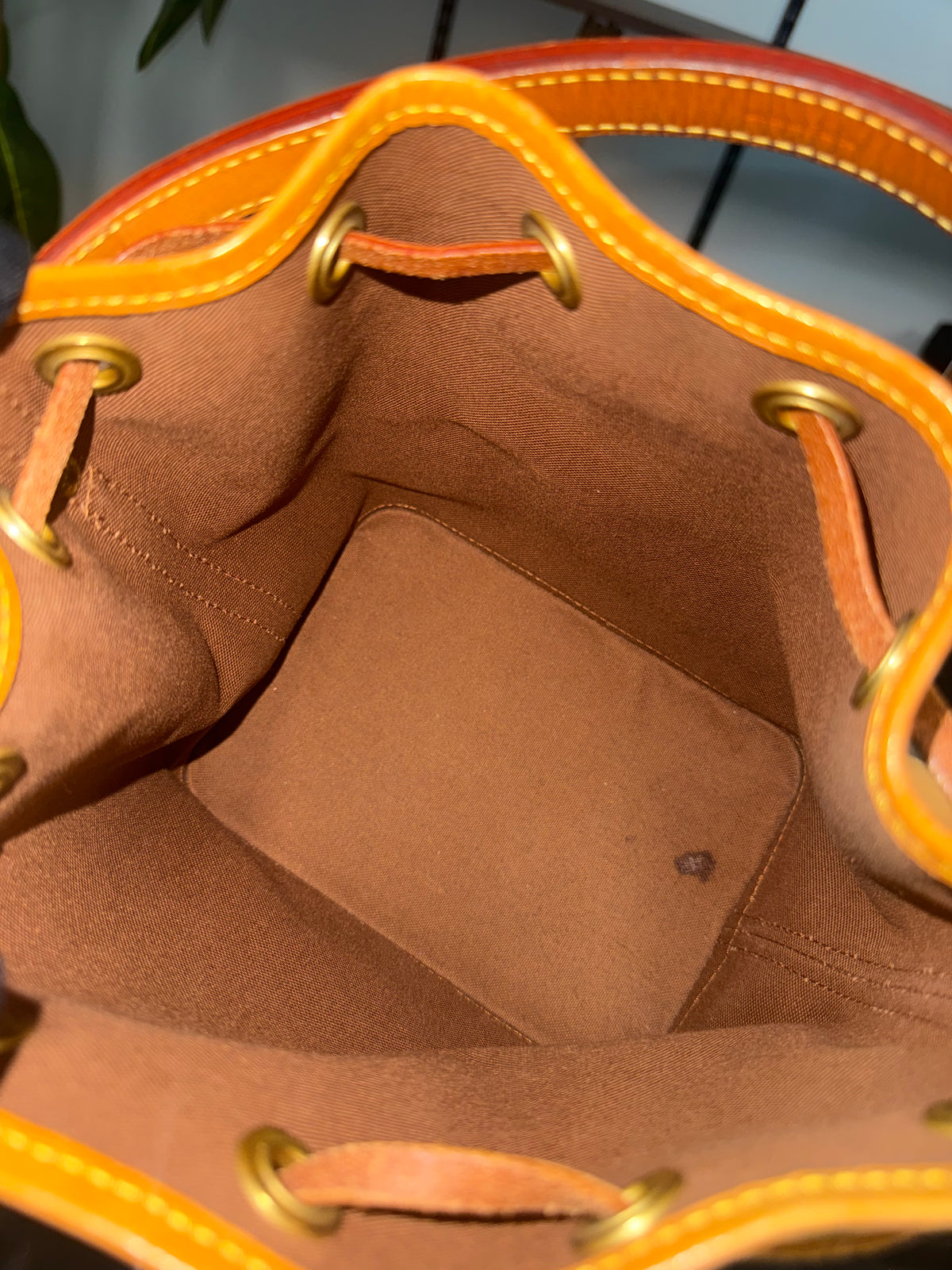Rare Louis Vuitton Mini Noé Monogram Canvas Bucket Bag M42227