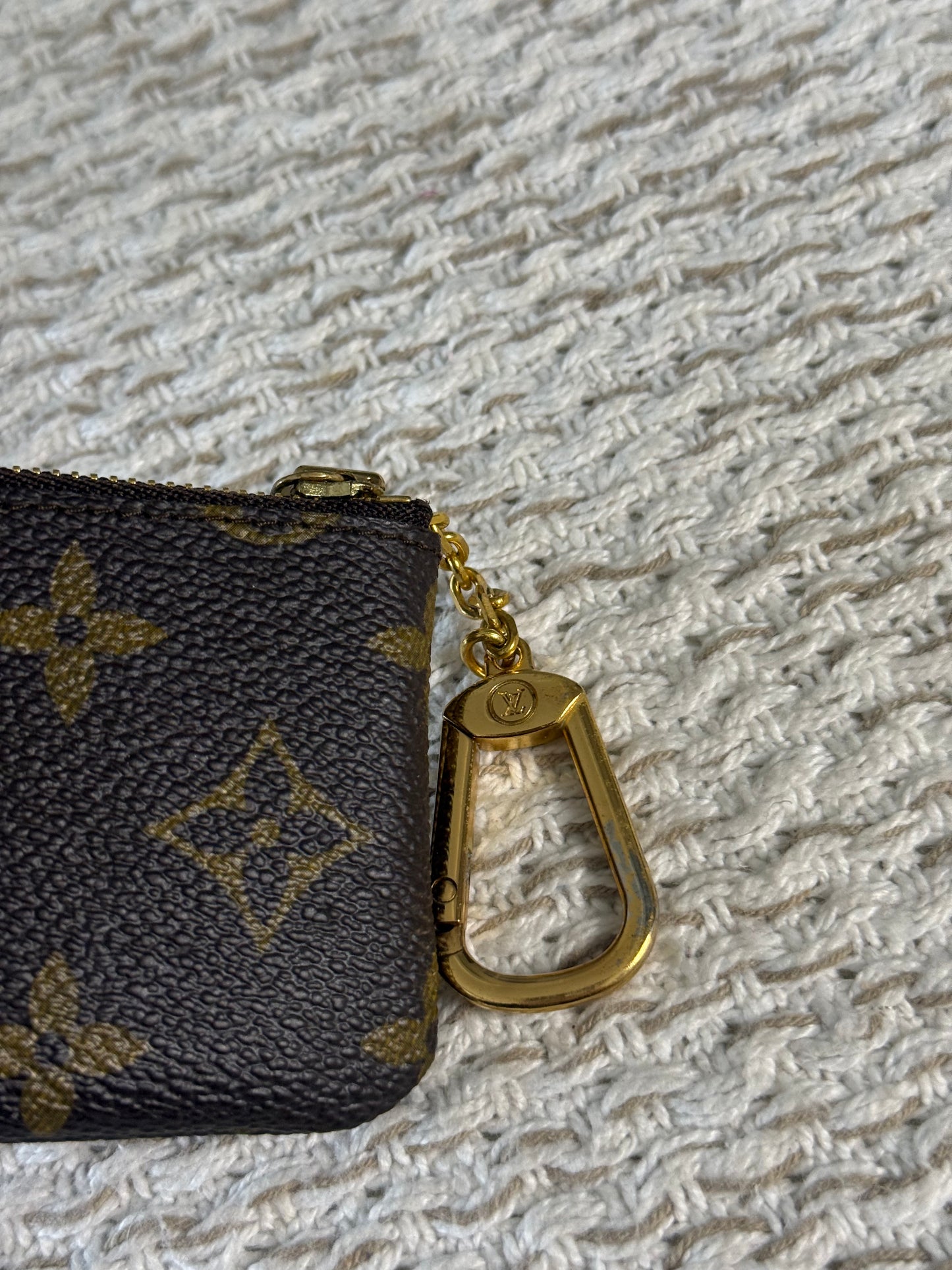 LOUIS VUITTON CANVAS KEY CLES in Monogram