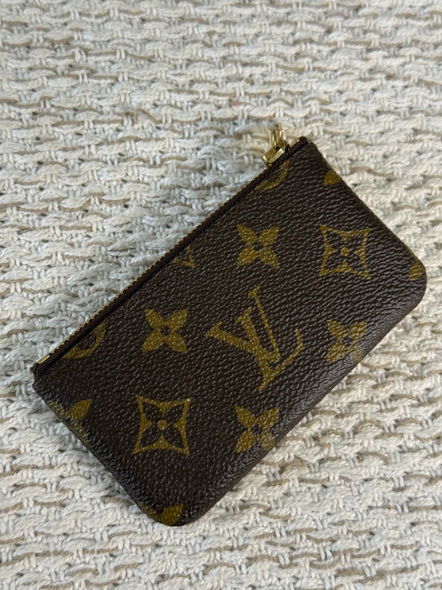 LOUIS VUITTON CANVAS KEY CLES in Monogram