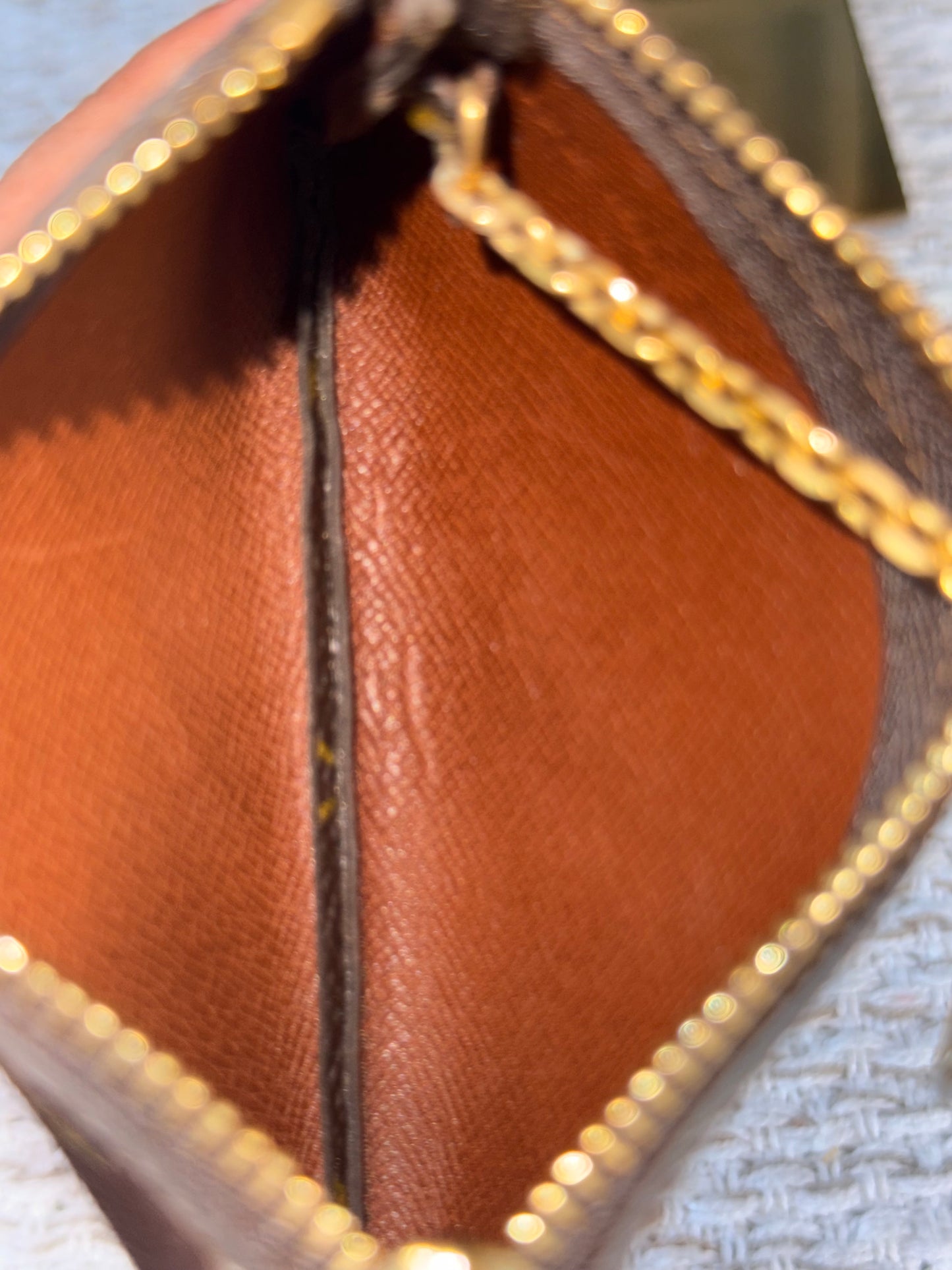 LOUIS VUITTON CANVAS KEY CLES in Monogram