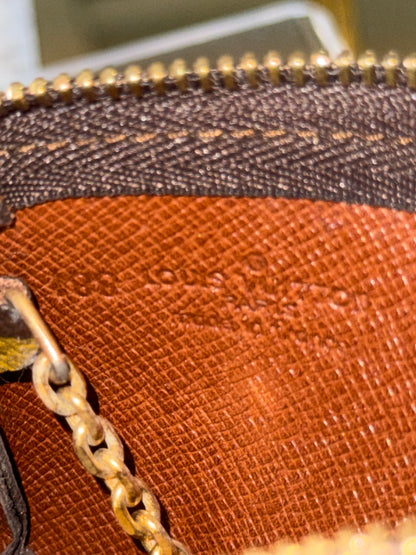 CANVAS KEY CLES in Monogram